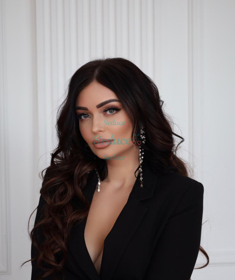 Photo escort girl Sofia: the best escort service