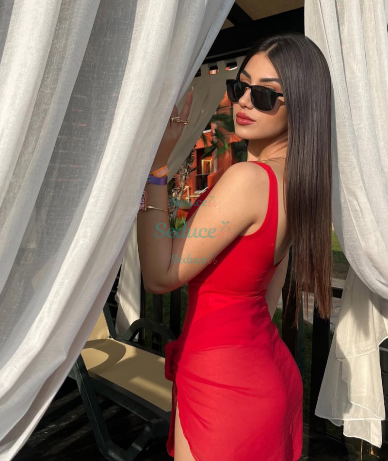 Photo escort girl Almina: the best escort service