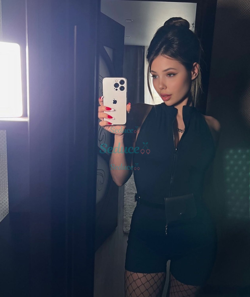 Photo escort girl EVENA: the best escort service