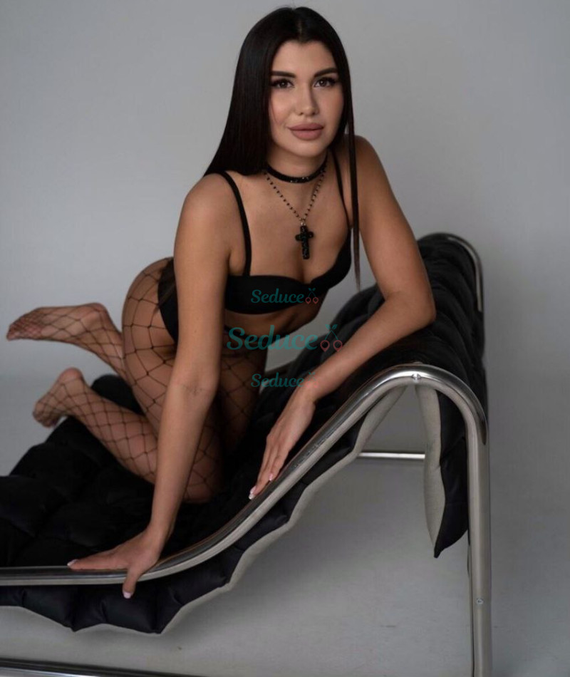 Photo escort girl Kira: the best escort service
