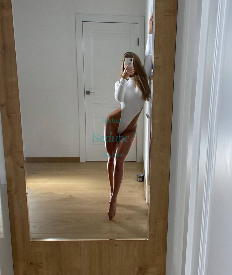 Photo escort girl Valeria: the best escort service