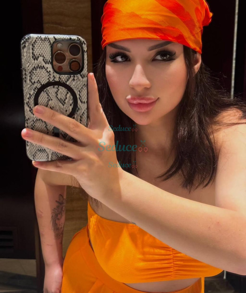 Photo escort girl Salifar : the best escort service
