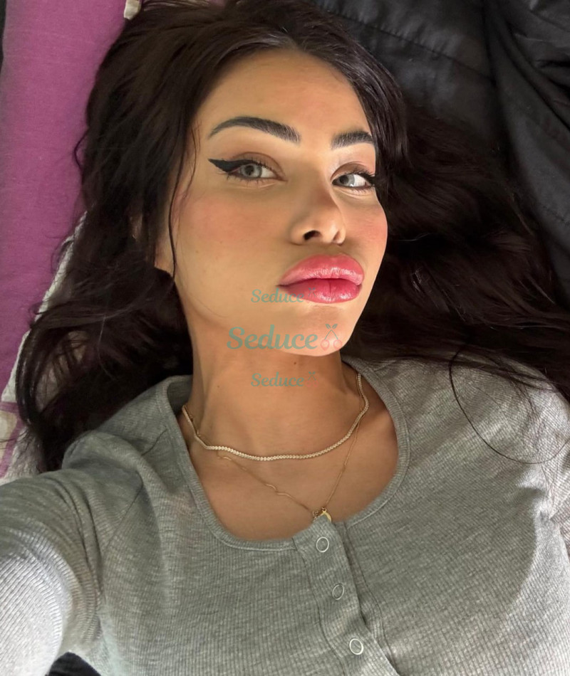 Photo escort girl Zoe: the best escort service