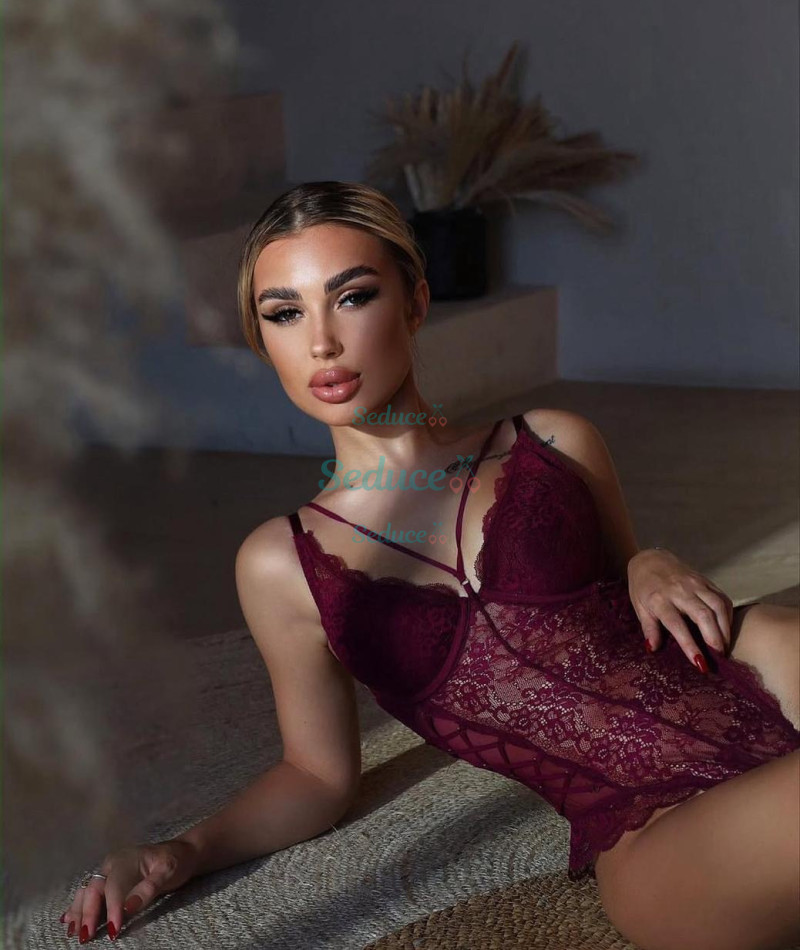 Photo escort girl Zarina: the best escort service