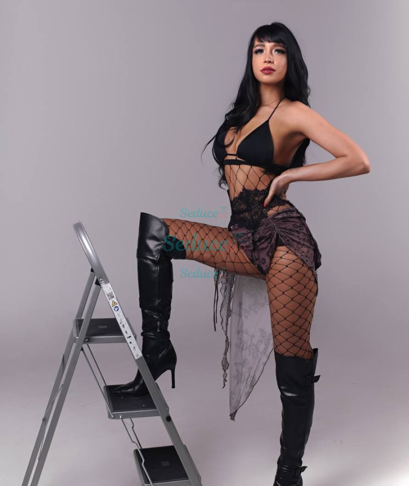 Photo escort girl Polina: the best escort service
