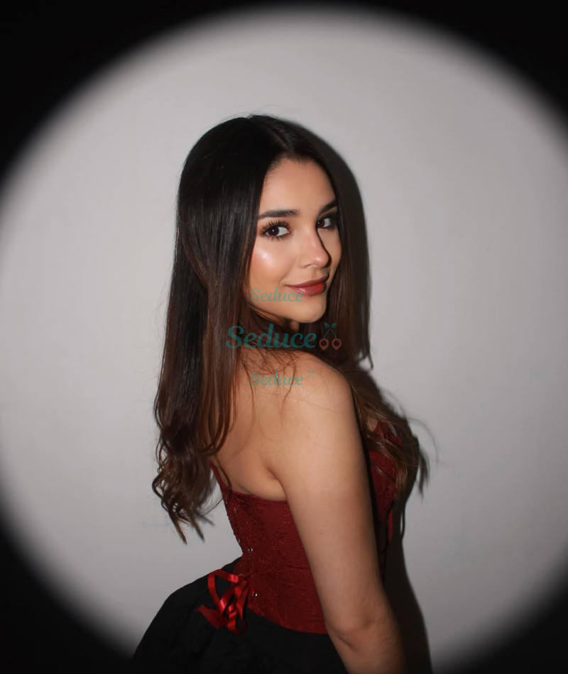 Photo escort girl june_: the best escort service
