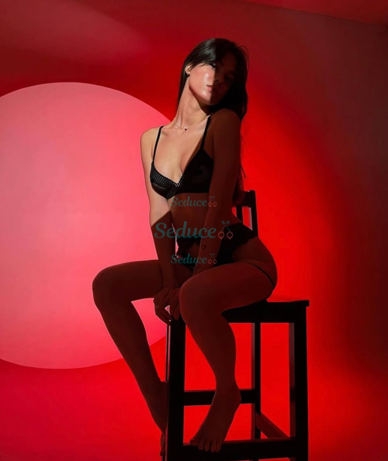 Photo escort girl Valeria: the best escort service