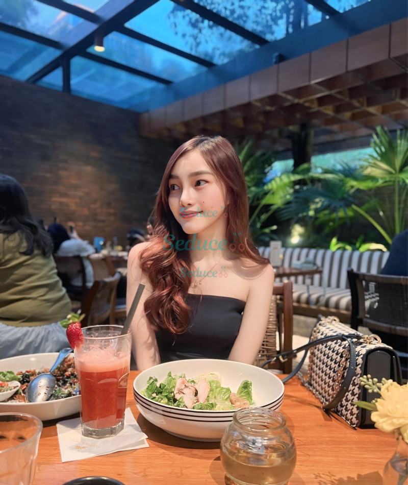Photo escort girl Loly: the best escort service