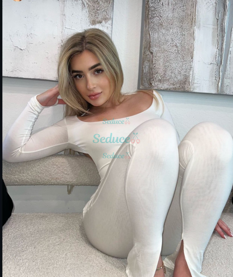 Photo escort girl Natasha: the best escort service