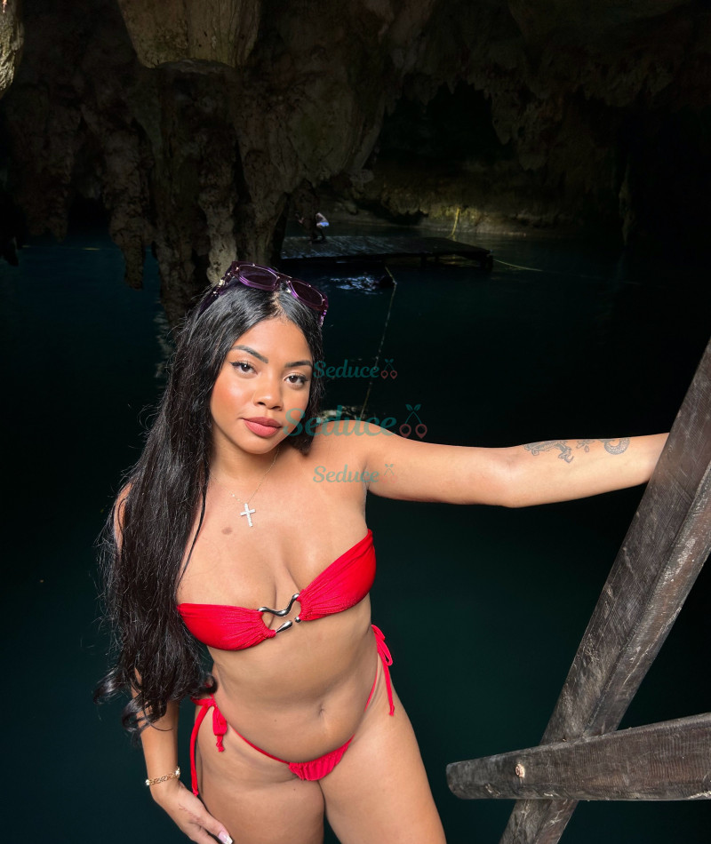 Photo escort girl Agatha: the best escort service