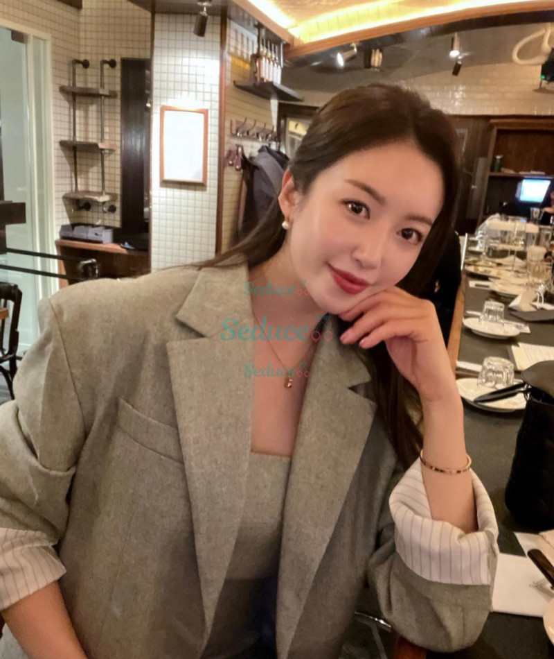 Photo escort girl lily: the best escort service