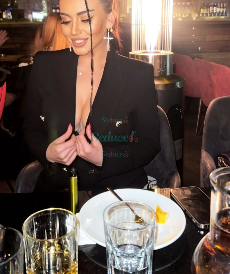 Photo escort girl Violetta : the best escort service