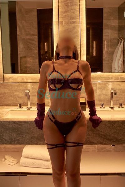 Photo escort girl Sara Perez : the best escort service