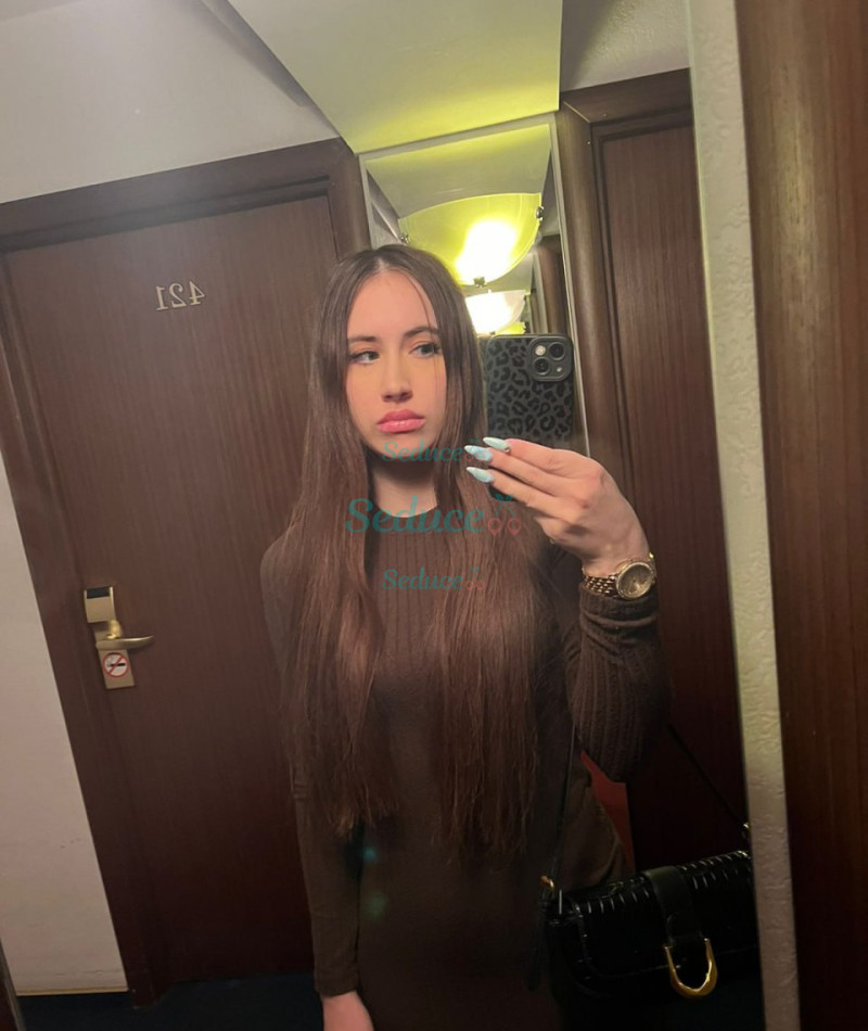 Photo escort girl Heily: the best escort service