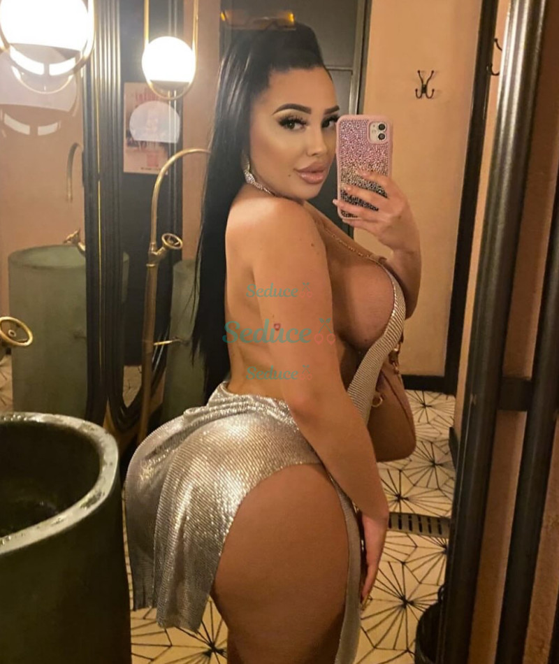 Photo escort girl Valentina: the best escort service