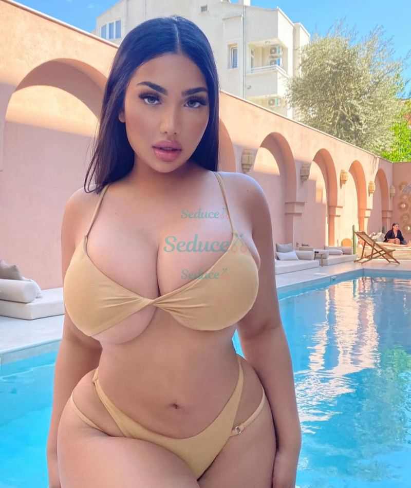 Photo escort girl Julie: the best escort service