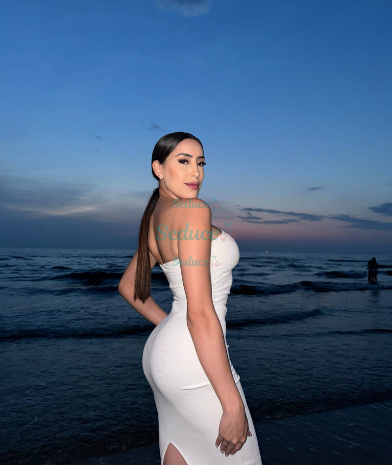 Photo escort girl Laura: the best escort service