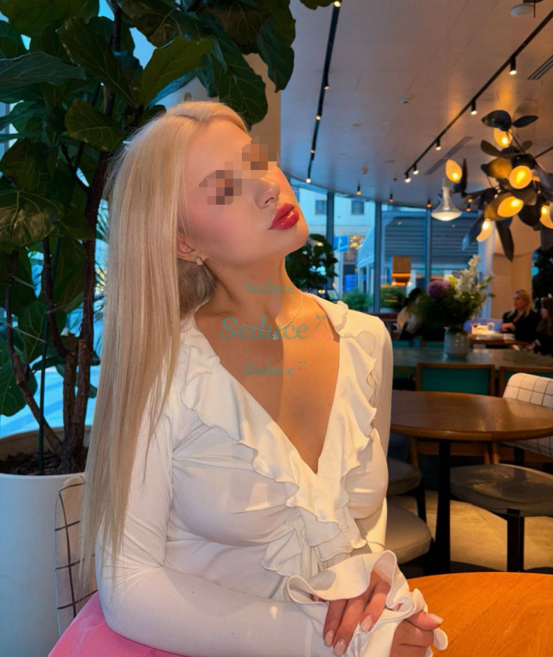 Photo escort girl Kaily: the best escort service