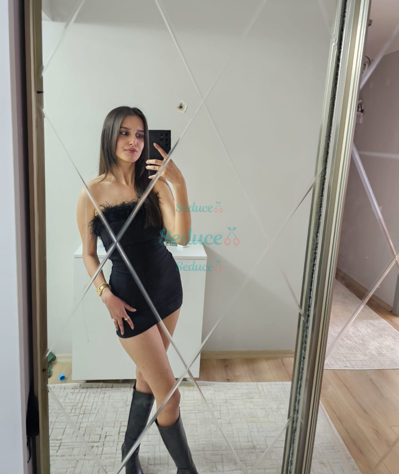 Photo escort girl Alya: the best escort service