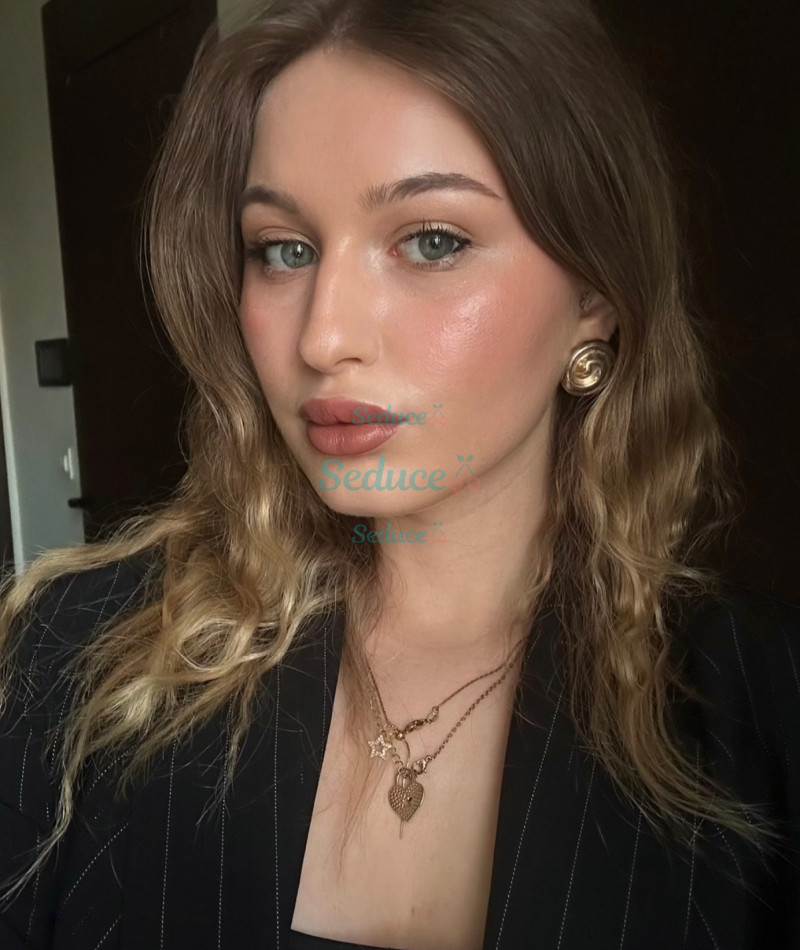 Photo escort girl DERIN: the best escort service