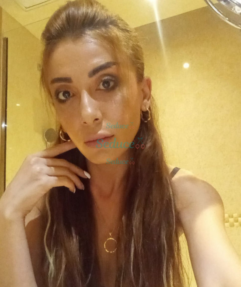 Photo escort girl Leila : the best escort service