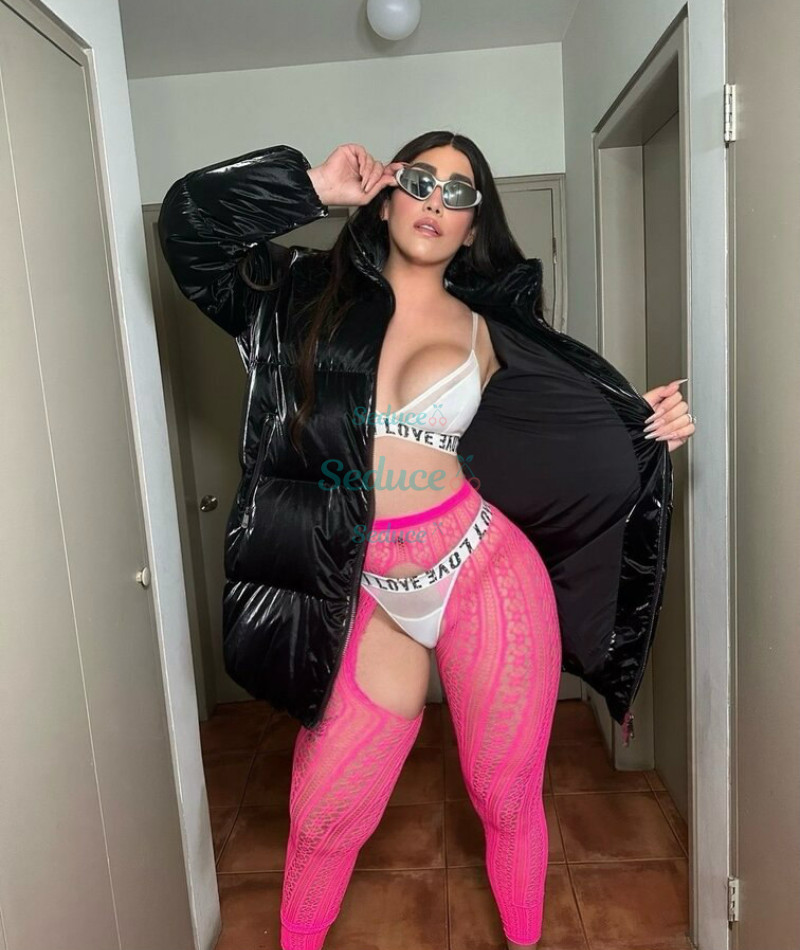 Photo escort girl Mia: the best escort service