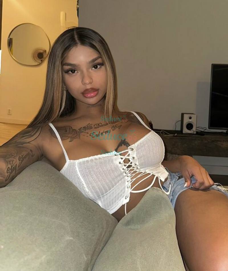 Photo escort girl Dahiana: the best escort service