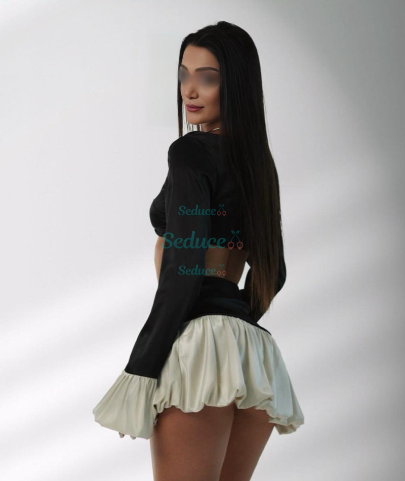 Photo escort girl Lola: the best escort service