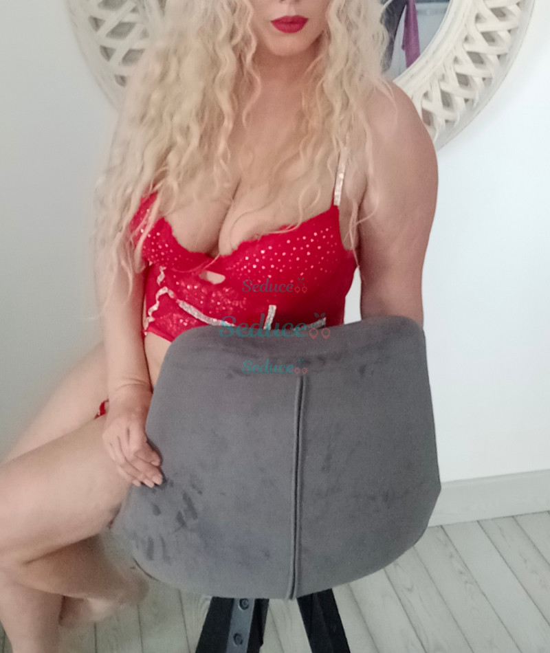 Photo escort girl Liya: the best escort service