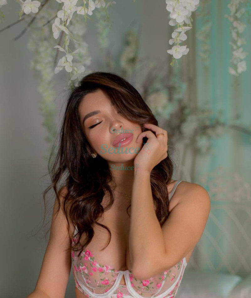 Photo escort girl Valentina: the best escort service
