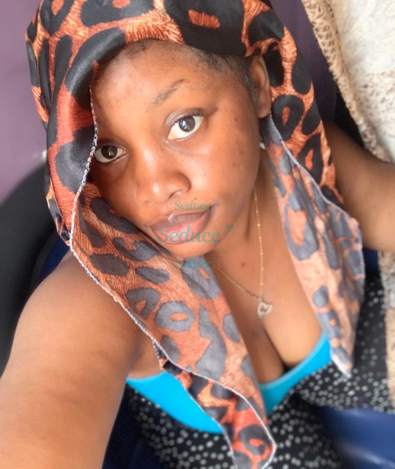 Photo escort girl Ummi: the best escort service