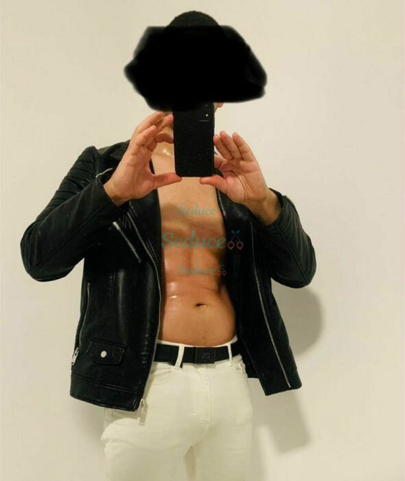 Photo escort girl Amir: the best escort service
