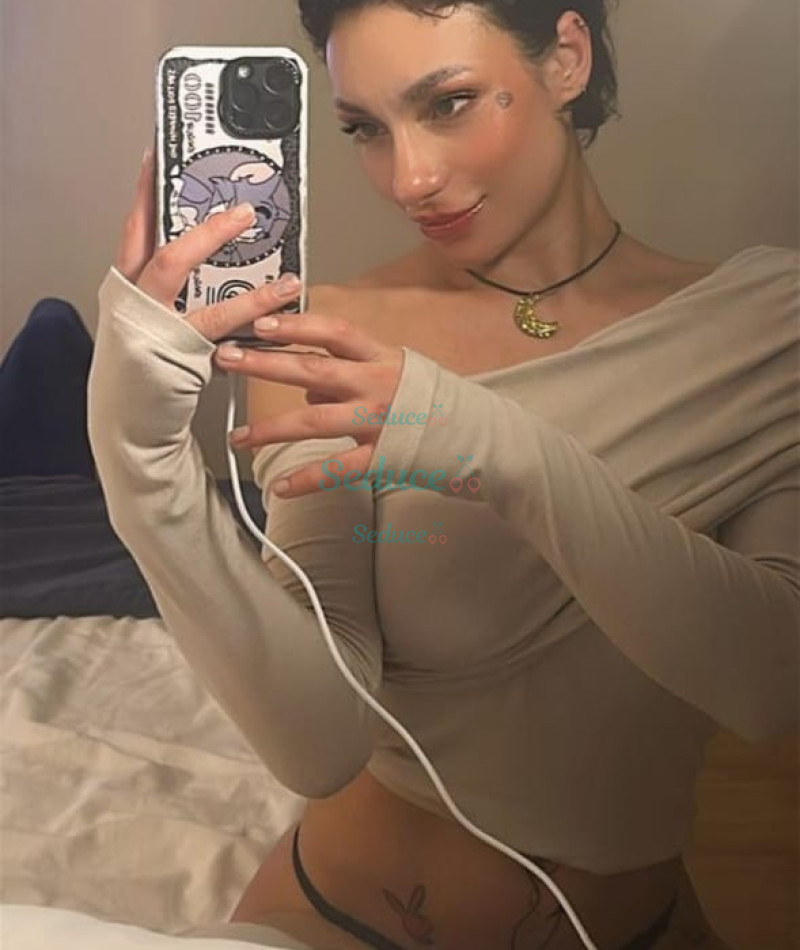 Photo escort girl sezin: the best escort service