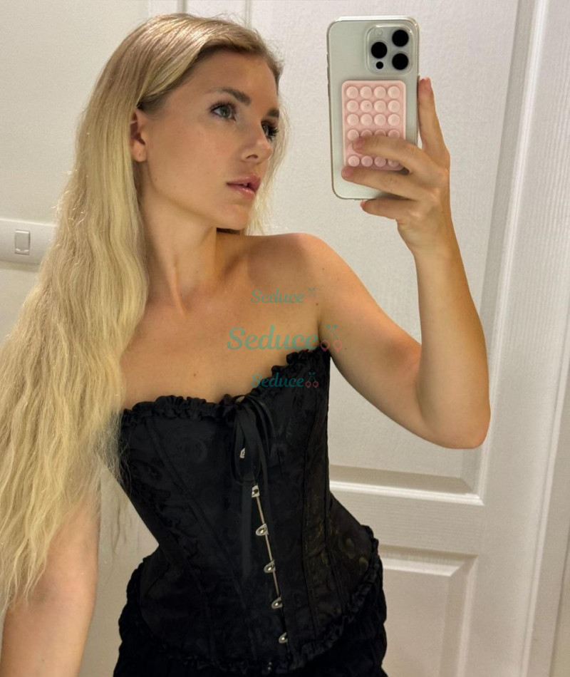Photo escort girl KATRINA: the best escort service