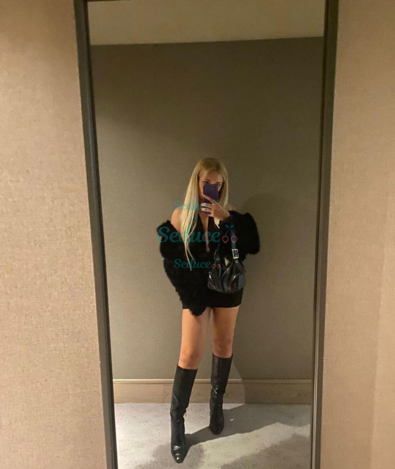 Photo escort girl Destina: the best escort service