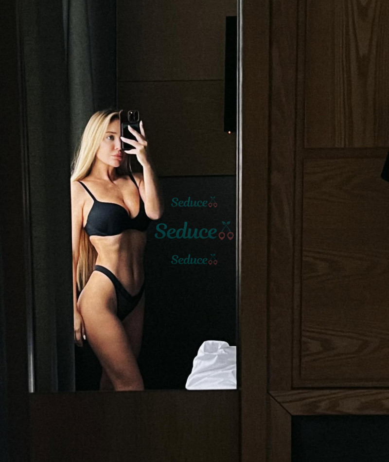 Photo escort girl Sandra: the best escort service
