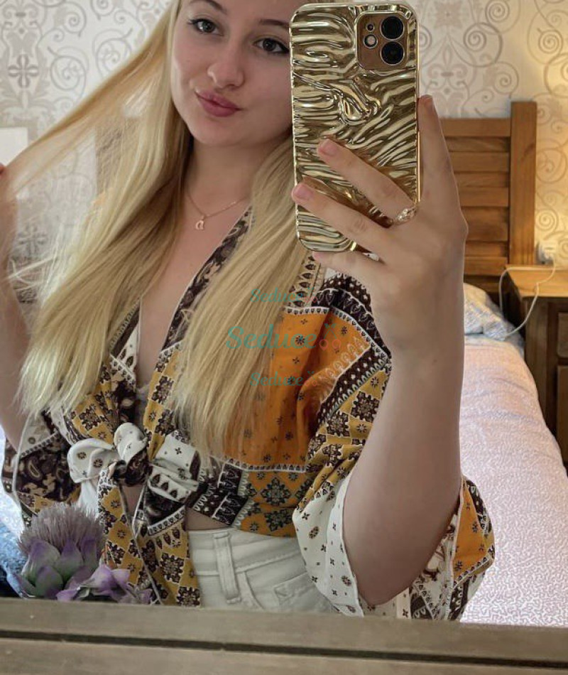 Photo escort girl Alyssa: the best escort service
