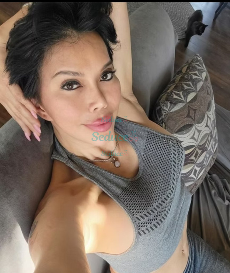 Photo escort girl delphine: the best escort service