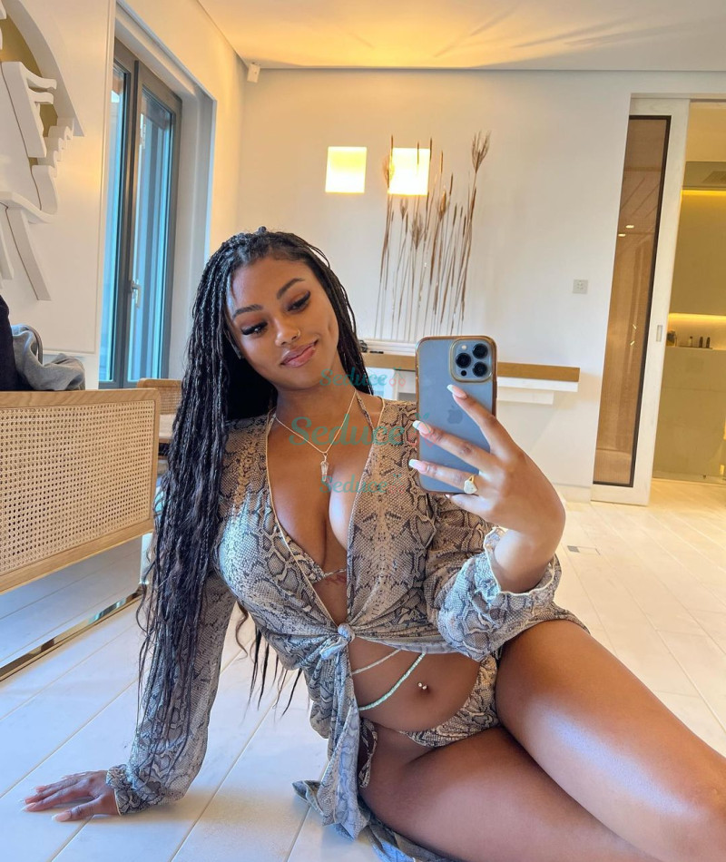 Photo escort girl JASMINE : the best escort service