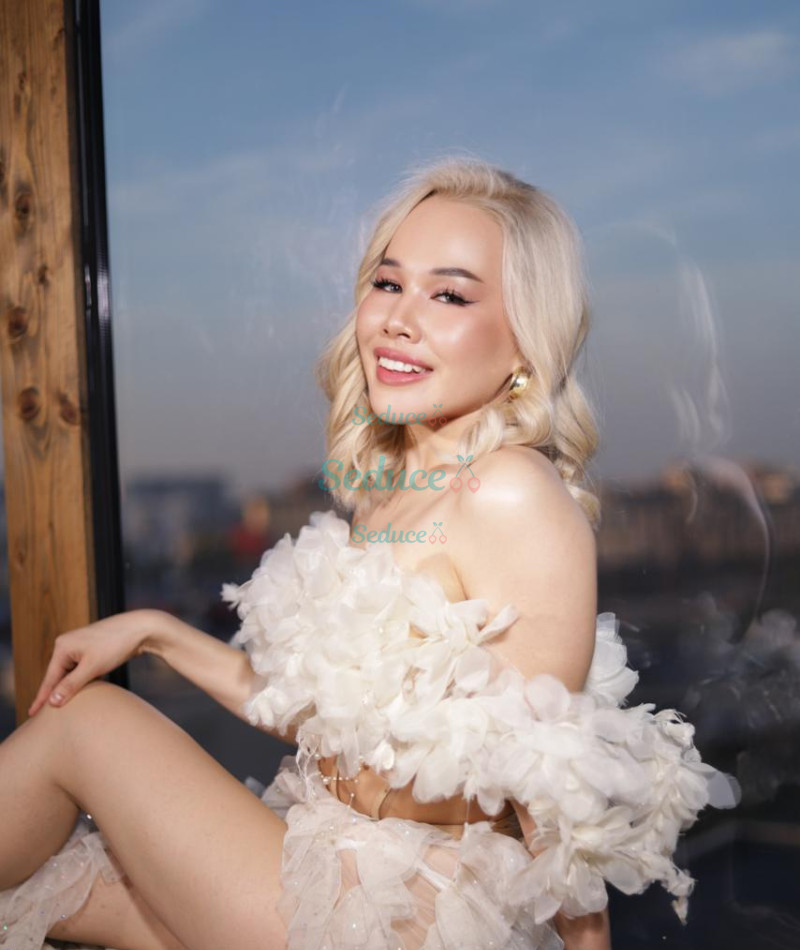 Photo escort girl Charly: the best escort service
