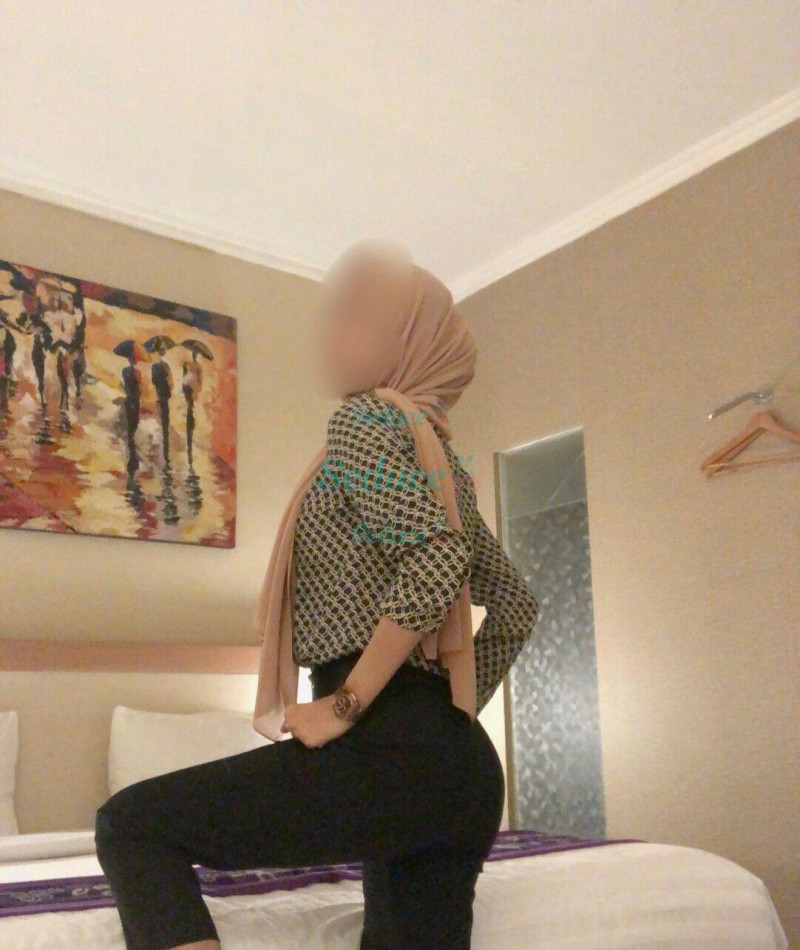Photo escort girl Intan: the best escort service