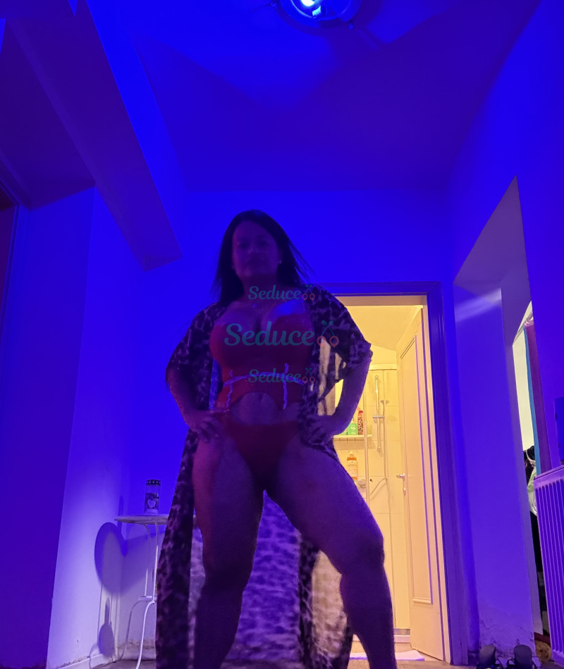 Photo escort girl Ambar hot: the best escort service