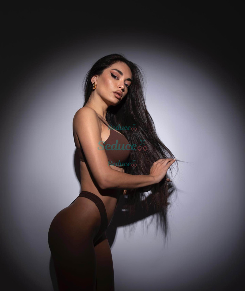 Photo escort girl Nikolina: the best escort service