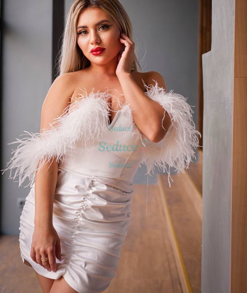Photo escort girl Alena: the best escort service