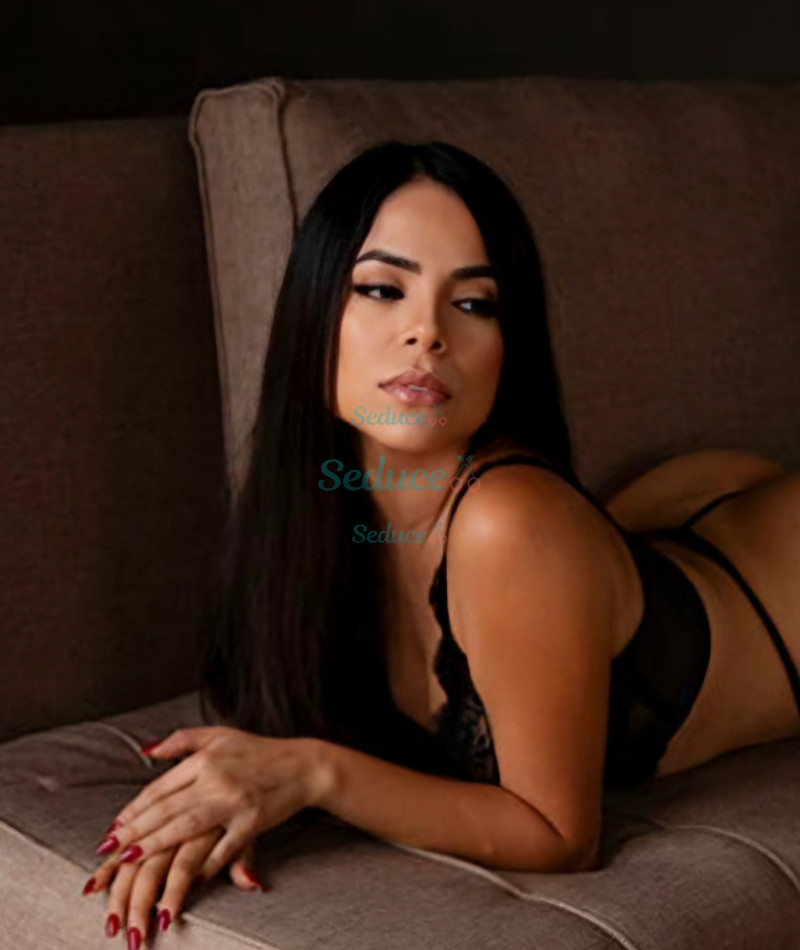 Photo escort girl Sandra: the best escort service